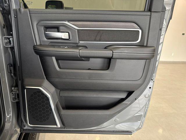 2026 Ram 2500 Laramie Crew Cab 4x4 64 Box
