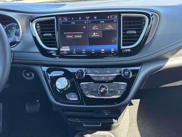 2027 Chrysler Pacifica Select AWD