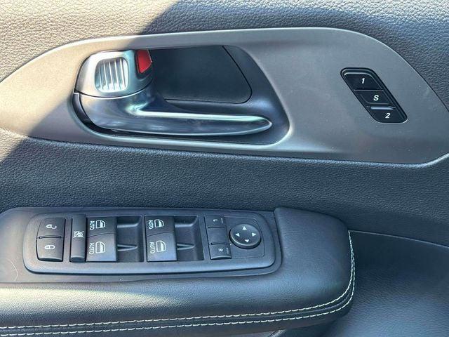 2027 Chrysler Pacifica Select AWD