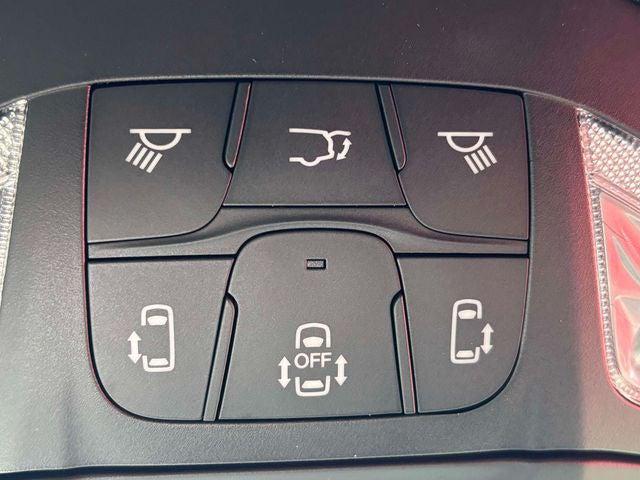 2027 Chrysler Pacifica Select AWD