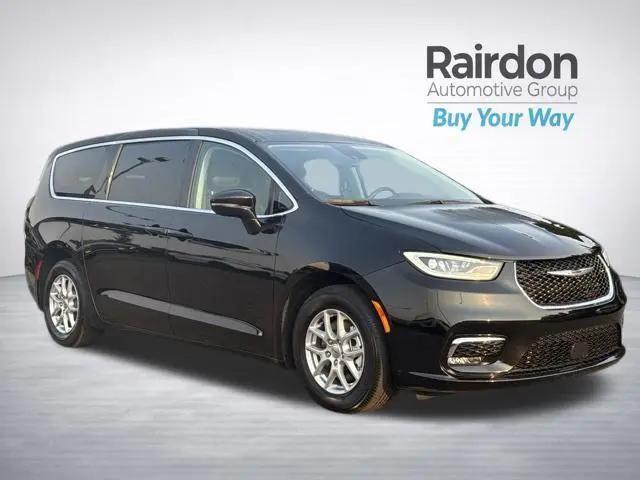 2024 Chrysler Pacifica Touring L for sale in Arlington, WA