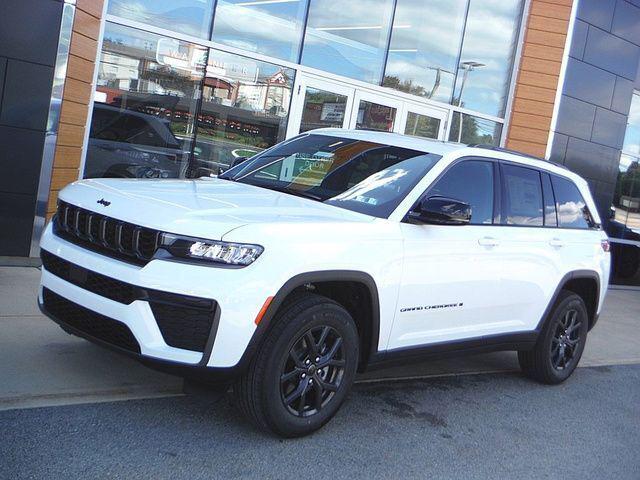 2027 Jeep Grand Cherokee Laredo Altitude 2027 Jeep Grand Cherokee Laredo Altitude
