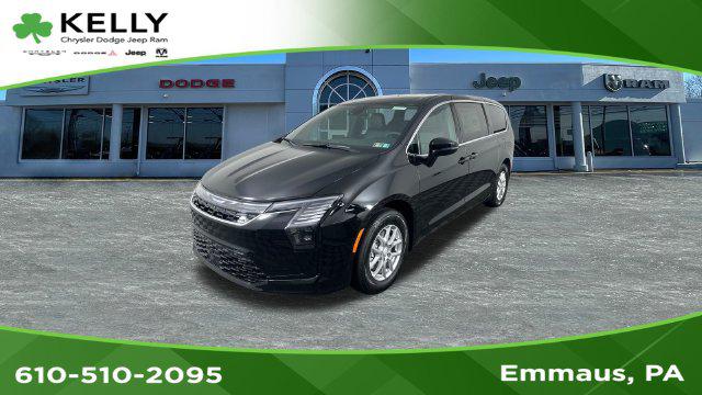 2027 Chrysler Pacifica Select for sale in Emmaus, PA