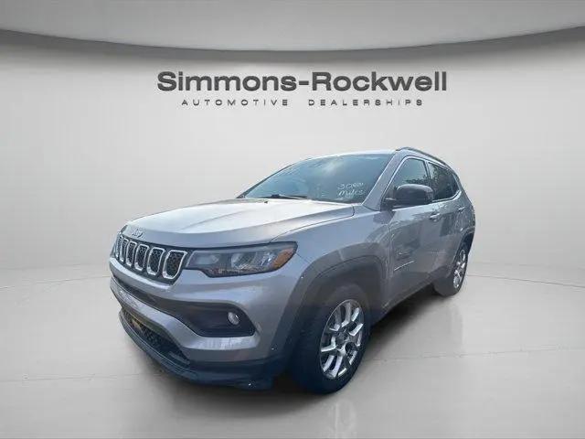 2023 Jeep Compass Latitude Lux FWD for sale in Elmira, NY