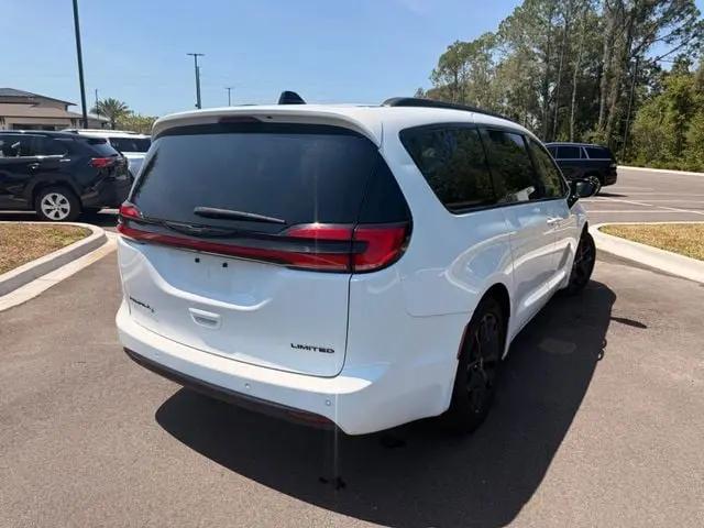 2025 Chrysler Pacifica Limited