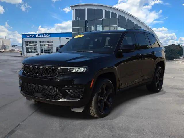 2023 Jeep Grand Cherokee Altitude 4x4 for sale in Grand Rapids, MI