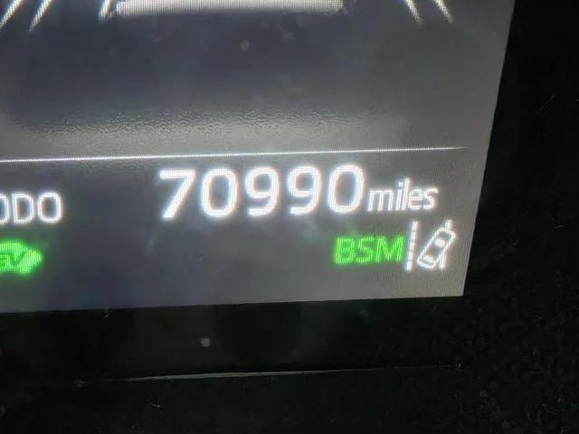 2022 Toyota Camry SE Hybrid 2022 Toyota Camry SE Hybrid
