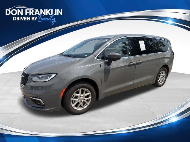 2023 Chrysler Pacifica Touring L for sale in Elizabethtown, KY