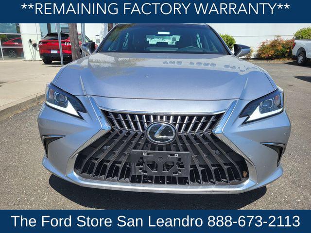 2025 Lexus ES 300h Base