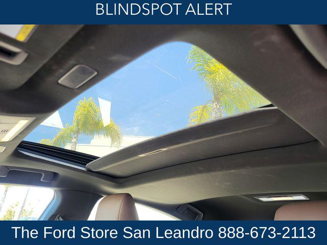 2025 Lexus ES 300h Base