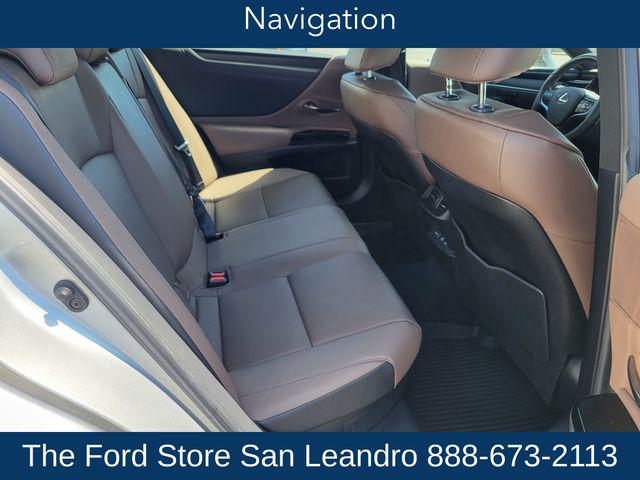 2025 Lexus ES 300h Base