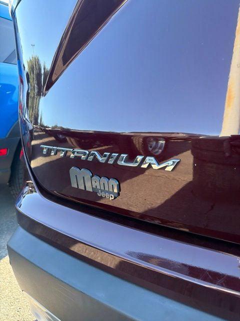2021 Ford Edge Titanium
