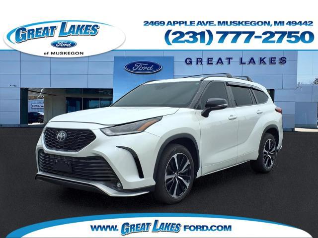 2022 Toyota Highlander XSE for sale in Muskegon, MI