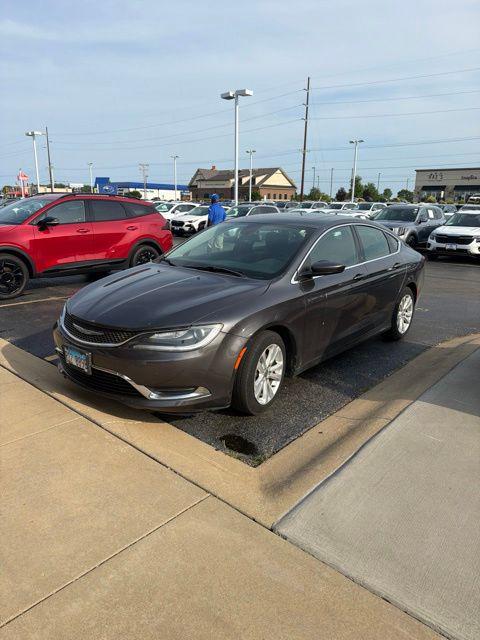2016 Chrysler 200 Limited