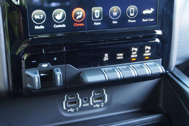 2021 Ram 1500 Laramie Crew Cab 4x4 5'7" Box