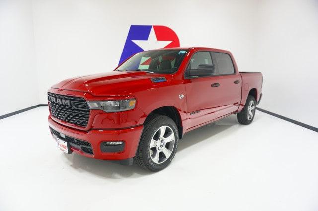 2026 RAM 1500 Express Crew Cab 4x2 57 Box