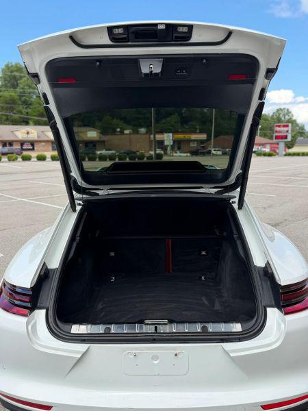 2017 Porsche Panamera 4
