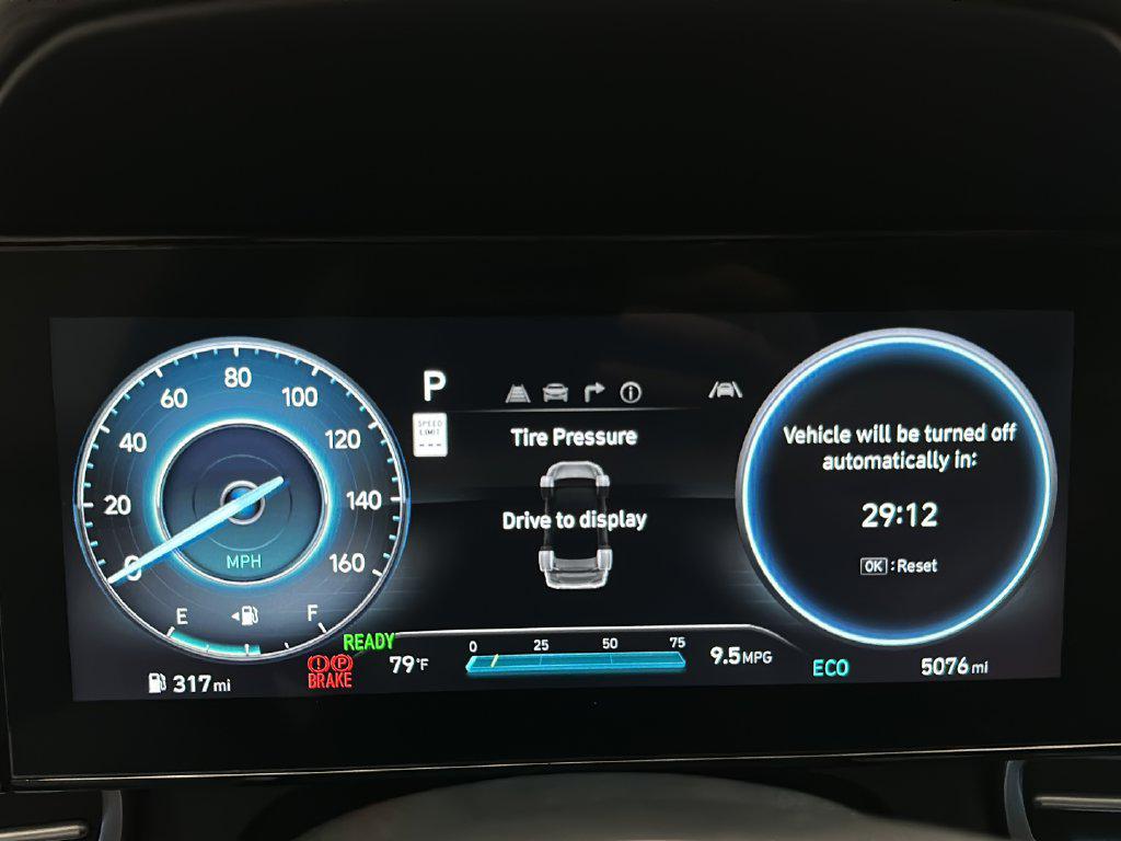 2025 Hyundai Elantra Limited - Photo 26