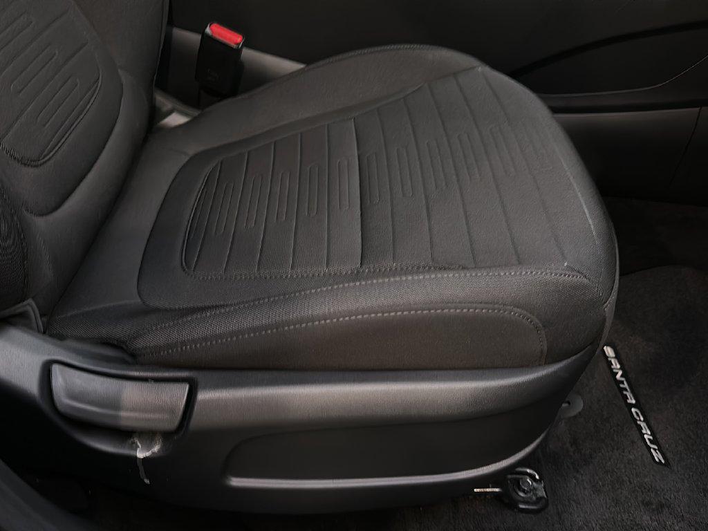 2025 Hyundai Santa Cruz SE - Photo 16