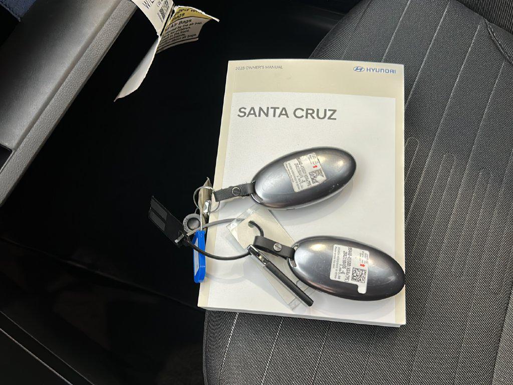 2025 Hyundai Santa Cruz SE - Photo 27