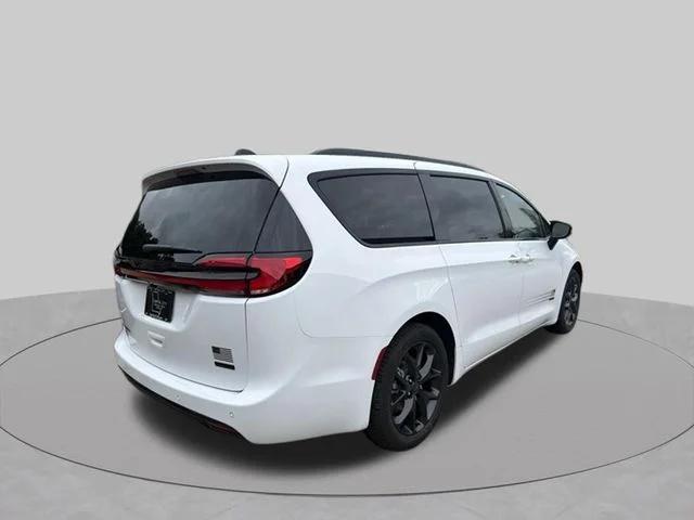 2027 Chrysler Pacifica PACIFICA SELECT