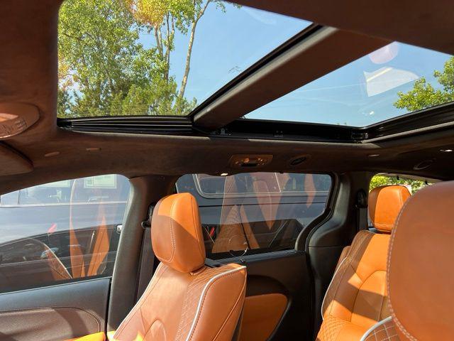 2025 Chrysler Pacifica Pinnacle AWD