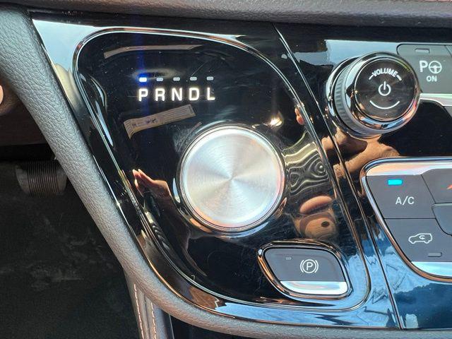 2025 Chrysler Pacifica Pinnacle AWD