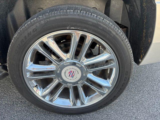 2012 Cadillac Escalade Luxury