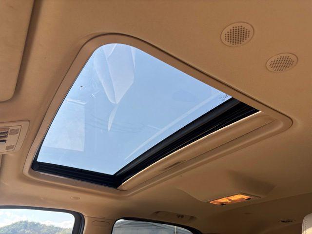 2012 Cadillac Escalade Luxury