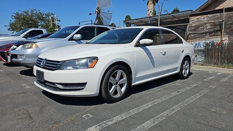 2013 Volkswagen Passat 2.5L SE for sale in Fontana, CA