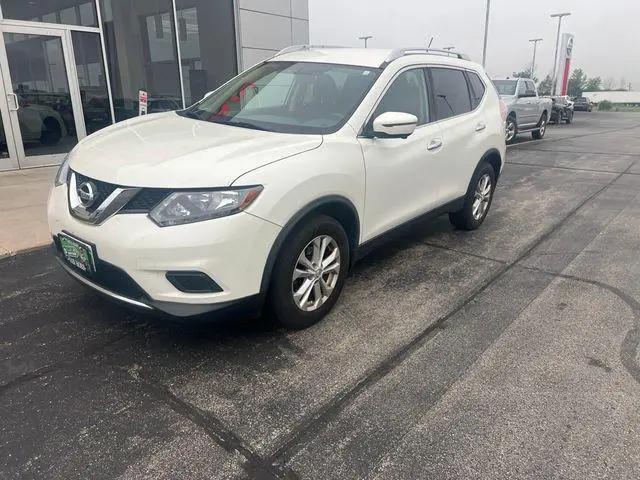 2016 Nissan Rogue SV for sale in Plymouth, WI