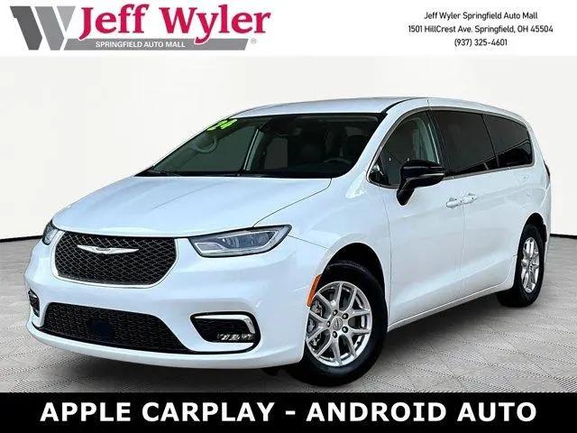 2024 Chrysler Pacifica Touring L for sale in Springfield, OH