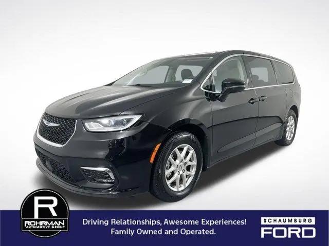 2024 Chrysler Pacifica Touring L for sale in Schaumburg, IL