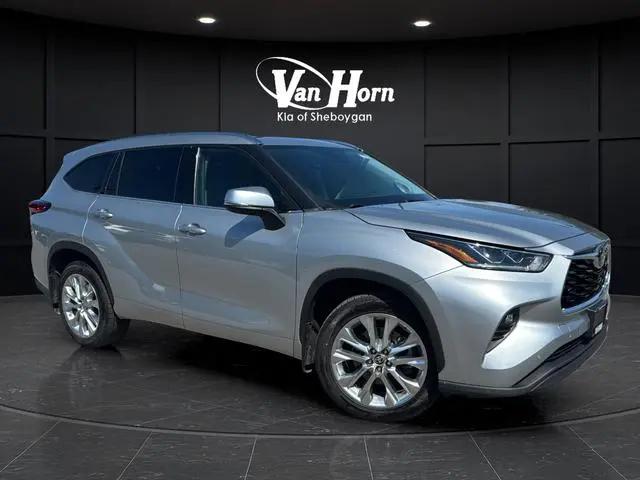 2021 Toyota Highlander Limited for sale in Sheboygan, WI