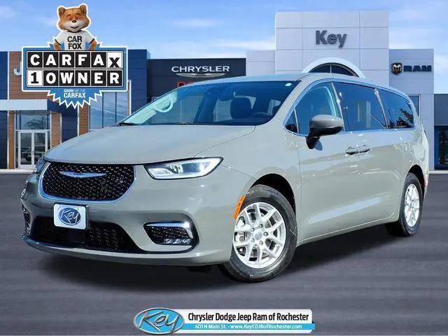 2023 Chrysler Pacifica Touring L for sale in Rochester, NH