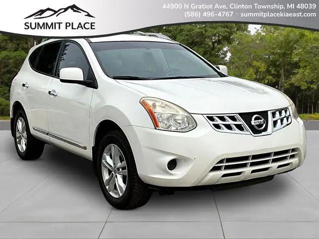 2013 Nissan Rogue SV for sale in Charter Twp of Clinton, MI