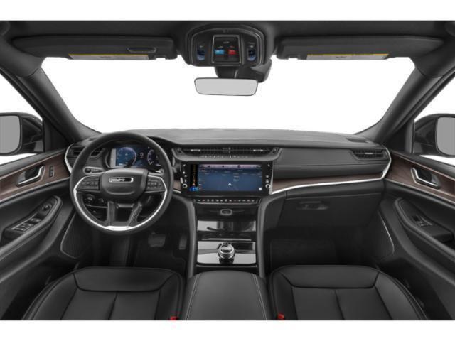 2027 Jeep Grand Cherokee photo 7 of 15