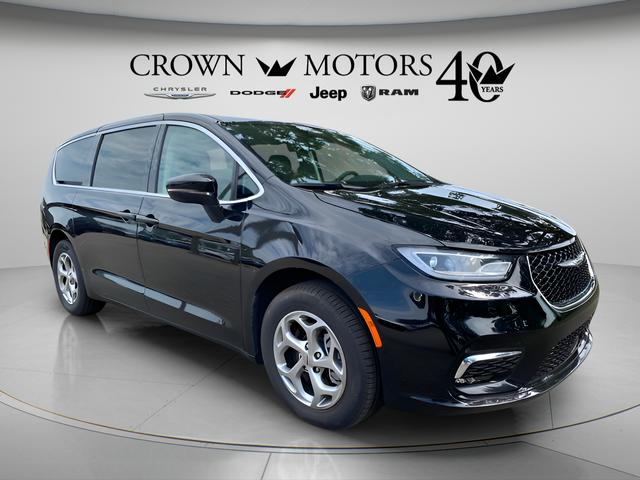 2024 Chrysler Pacifica Limited AWD for sale in Holland, MI