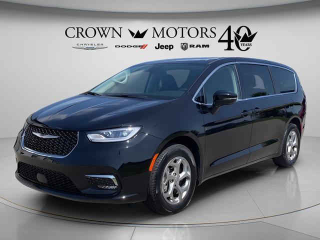 2024 Chrysler Pacifica Limited AWD for sale in Holland, MI