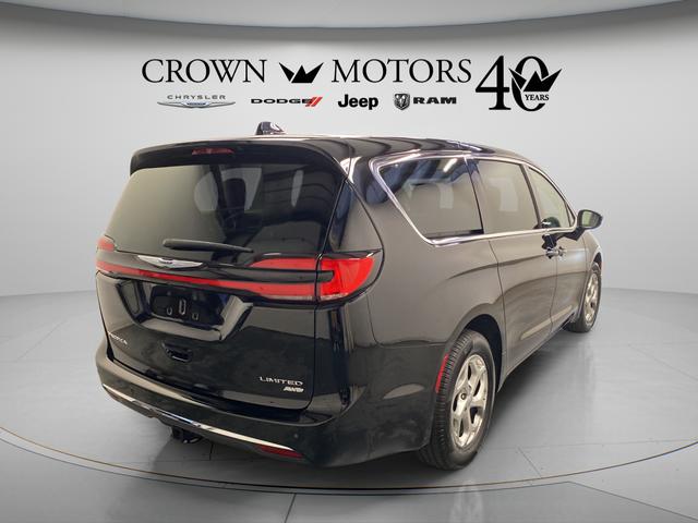 2024 Chrysler Pacifica Limited AWD
