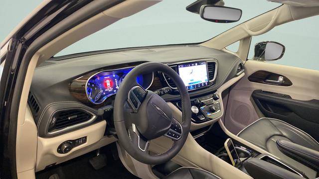 2024 Chrysler Pacifica Limited AWD
