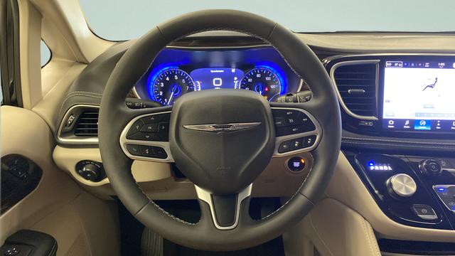 2024 Chrysler Pacifica Limited AWD