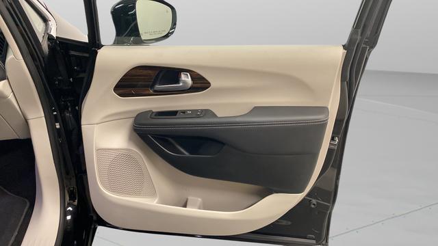 2024 Chrysler Pacifica Limited AWD
