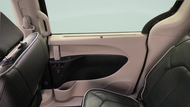 2024 Chrysler Pacifica Limited AWD
