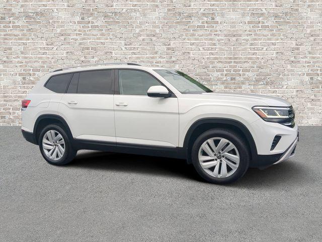 Pure White 2021 Volkswagen Atlas SUV / Crossover All-Wheel Drive 8-Speed Automatic