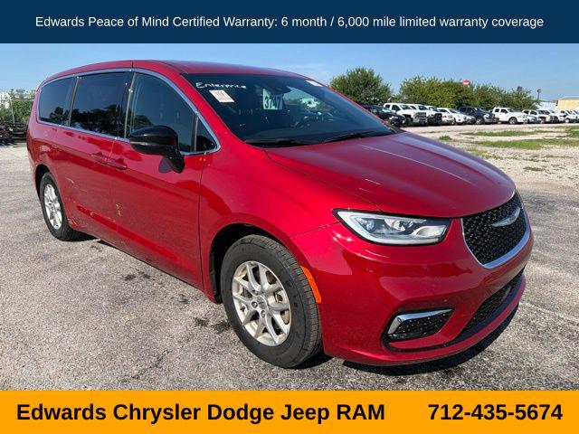 2025 Chrysler Pacifica Select for sale in Council Bluffs, IA