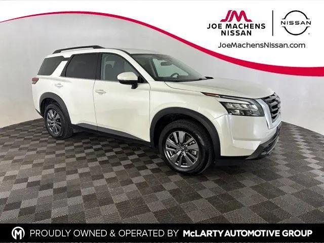 2024 Nissan Pathfinder SV FWD for sale in Columbia, MO