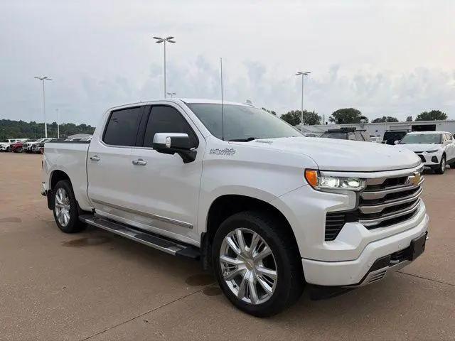 2023 Chevrolet Silverado 1500 4WD Crew Cab Short Bed High Country for sale in Fort Madison, IA