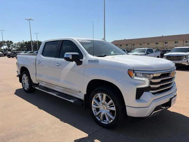2023 Chevrolet Silverado 1500 4WD Crew Cab Short Bed High Country for sale in Fort Madison, IA