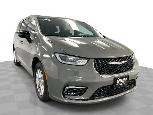 2025 Chrysler Pacifica Select for sale in Herculaneum, MO
